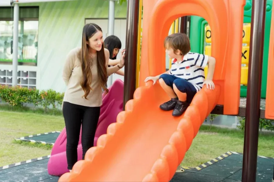 What is the Qualification of a Preschool Teacher?